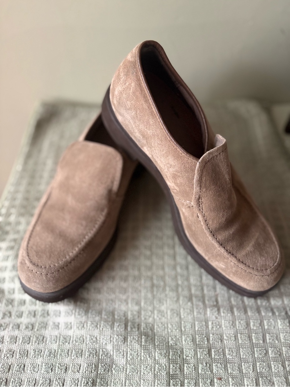 Hush Puppies women’s Suede Slip-On Loafers Taupe Beige Sz 7 academia